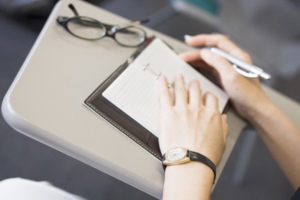 中考满分作文那一刻我的世界春暖花开600|福建厦门中考满分作文:我的世界始终有灯照亮 中考满分作文那一刻我的世界春暖花开600|福建厦门中考满分作文:我的世界始终有灯照亮